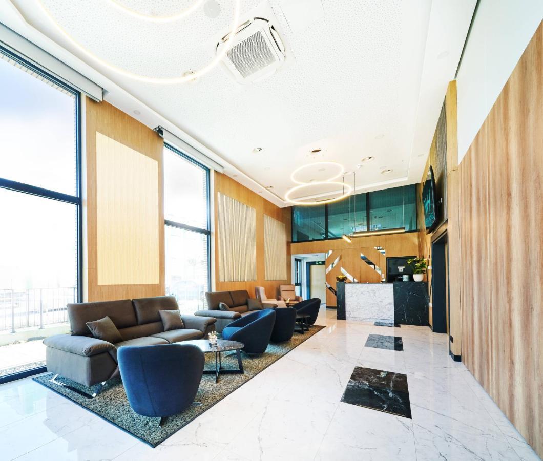 Wens Hotel マインツ エクステリア 写真